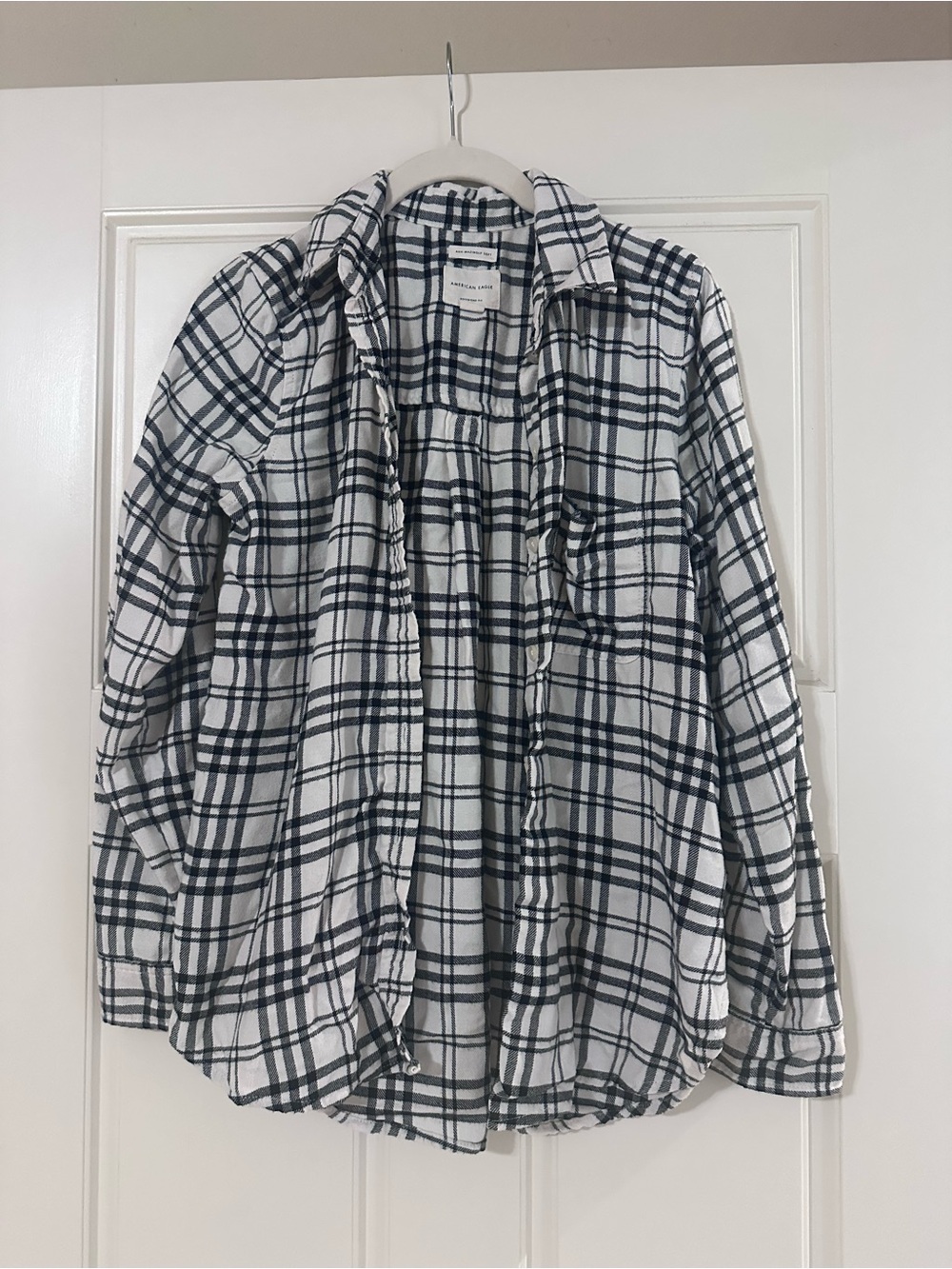 American Eagle Outfitters Black & White Plaid Button-Down Shirt